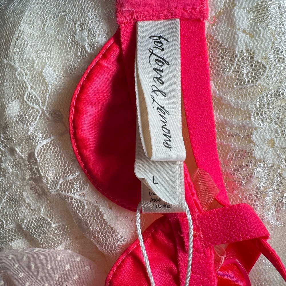 VS For Love & Lemons‎ Graphic Hearts Underwire Unlined Bra Size Large NWT - Picture 8 of 12